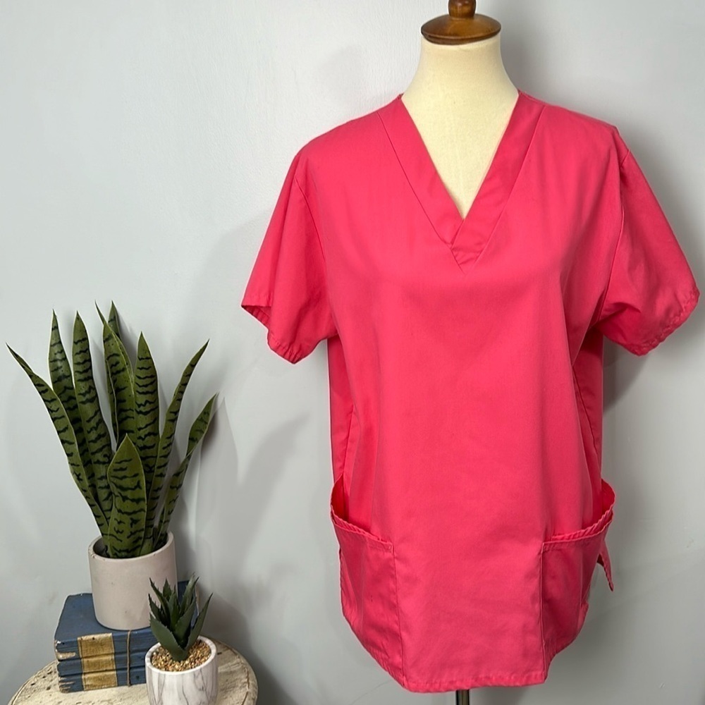 ❄️ Lydia’s pro series collection scrub top size large